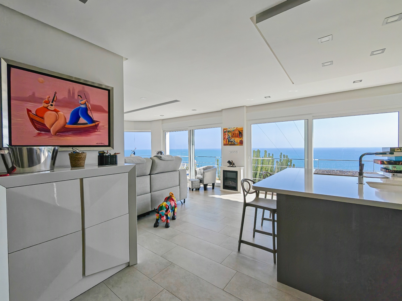 Villa a la venta totalmente reformada con vistas panoramicas al Mar en Las Rotas, Denia