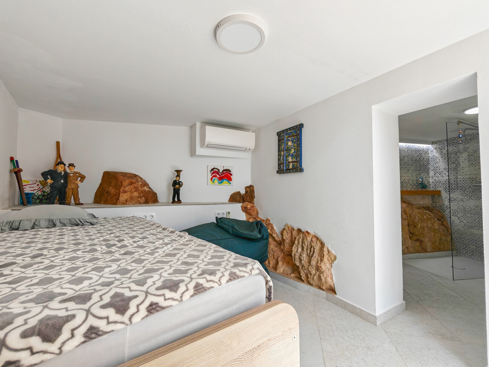 Villa a la venta totalmente reformada con vistas panoramicas al Mar en Las Rotas, Denia