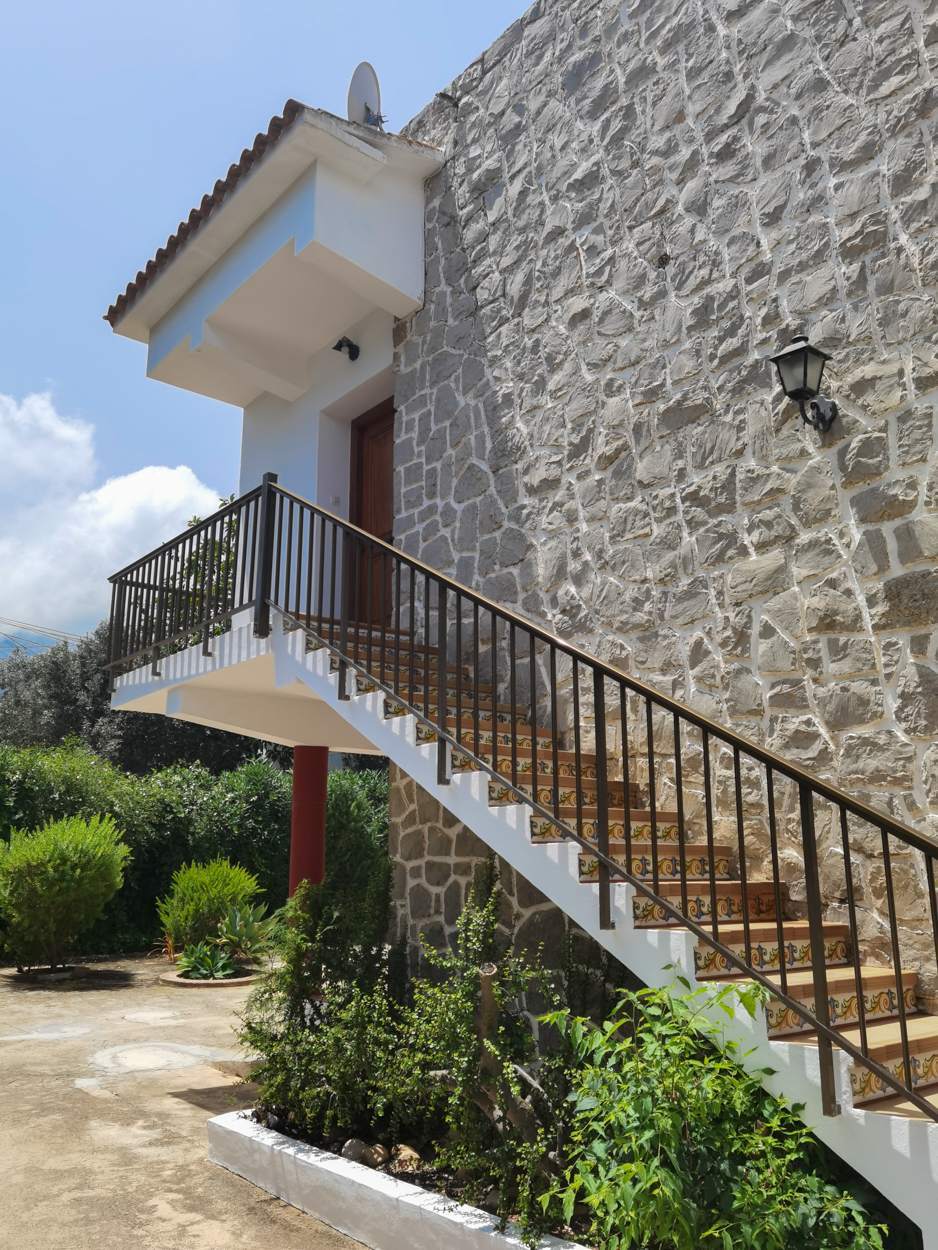 Preciosa Villa en venta en el corazón de Las Rotas, Denia