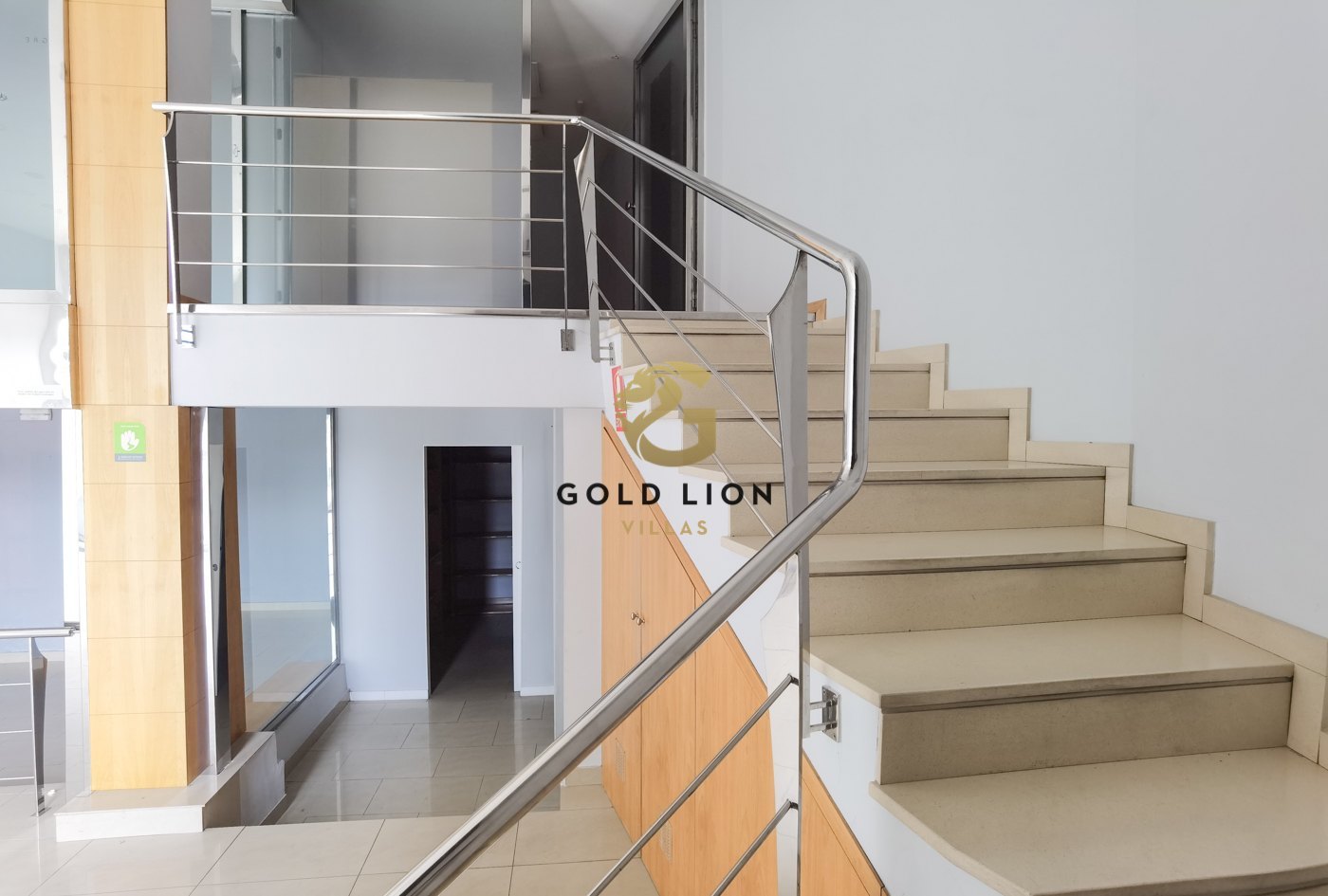 Commercial premises potentially well located in Venta, Denia