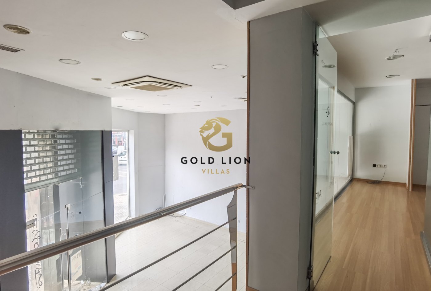 Commercial premises potentially well located in Venta, Denia