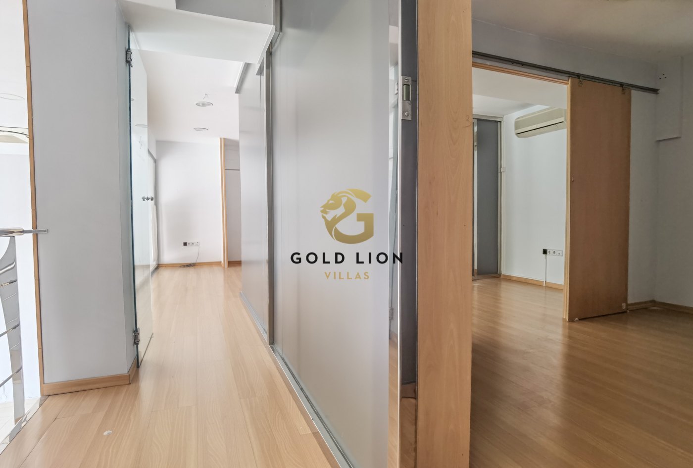 Commercial premises potentially well located in Venta, Denia