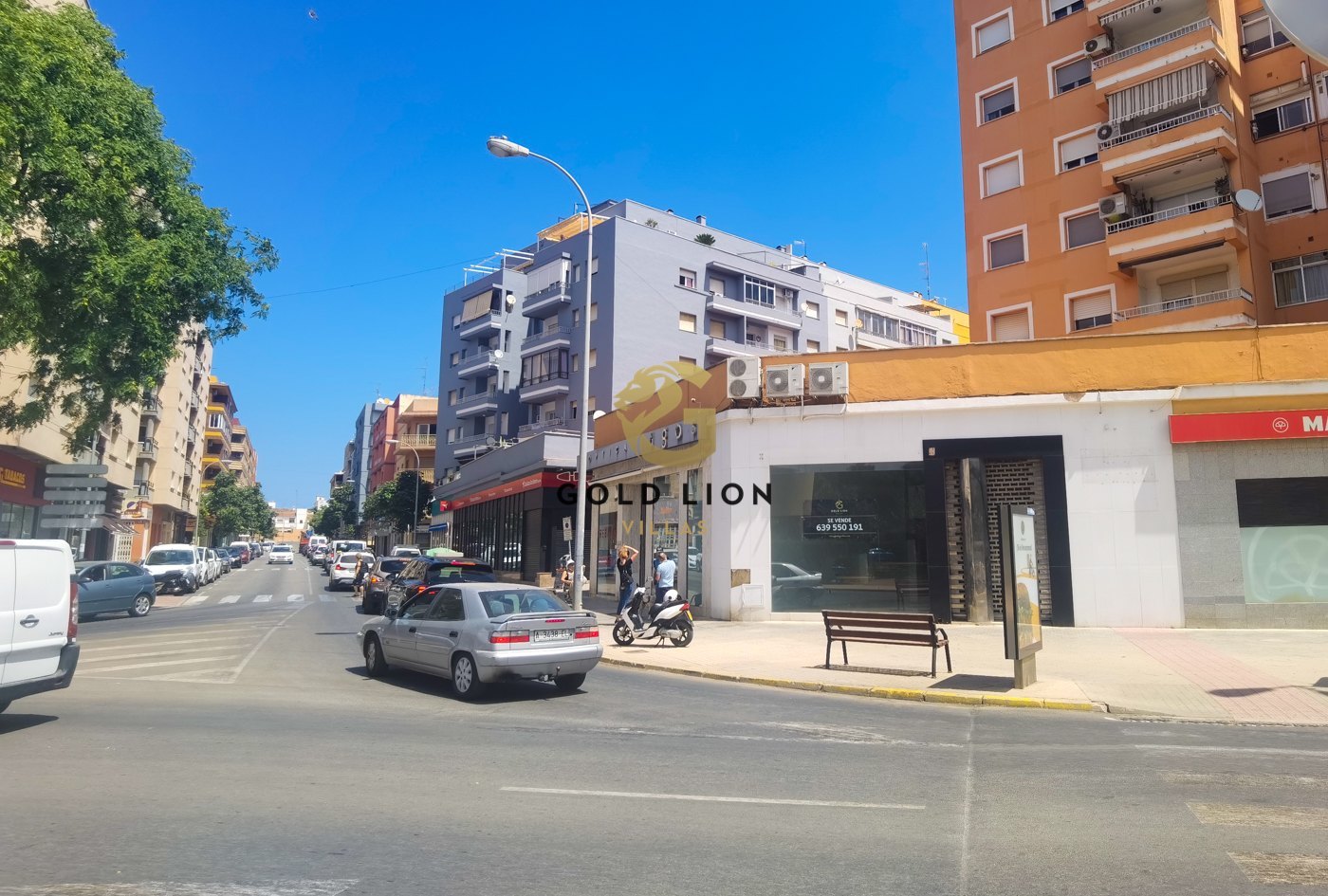 Commercial premises potentially well located in Venta, Denia