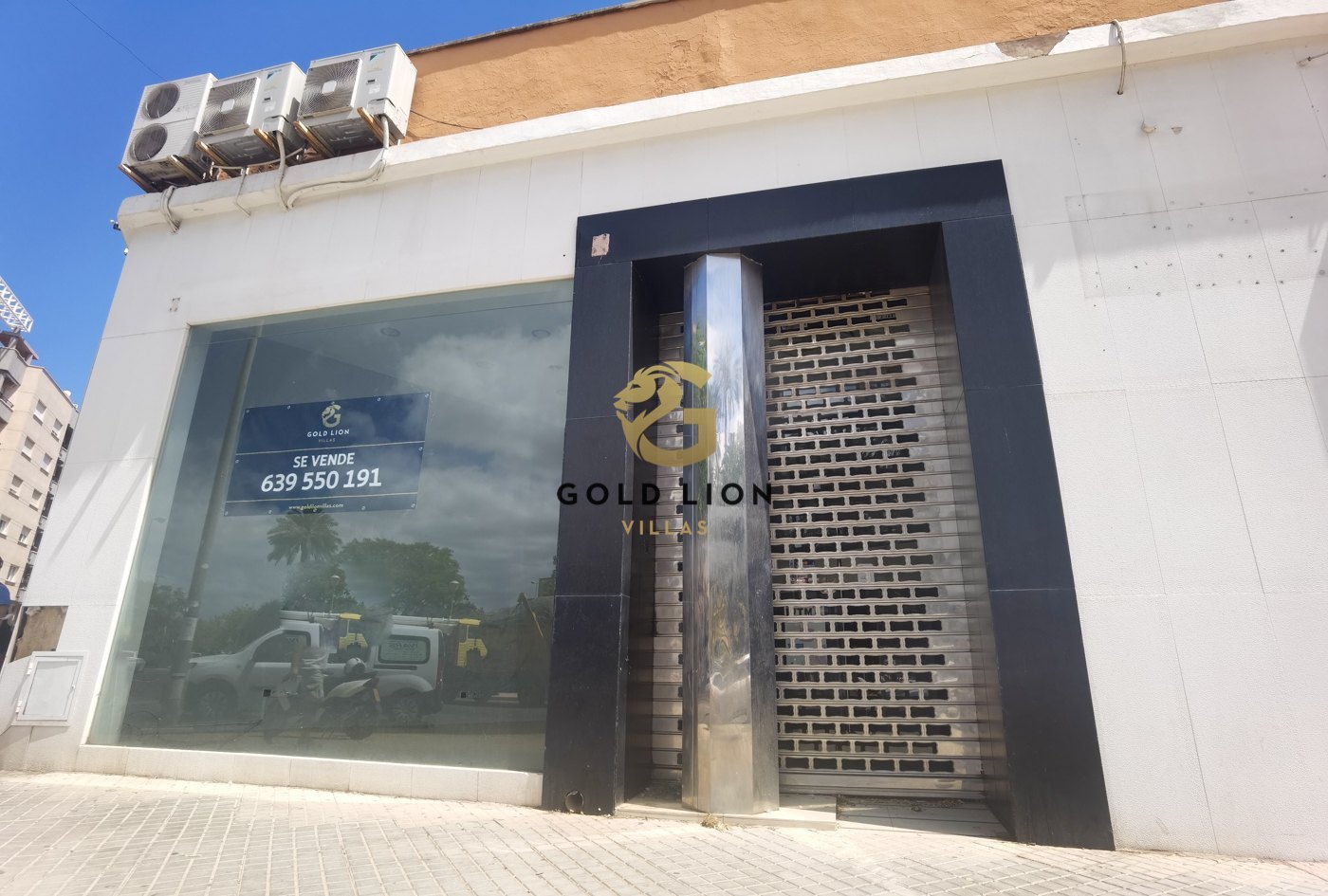 Commercial premises potentially well located in Venta, Denia