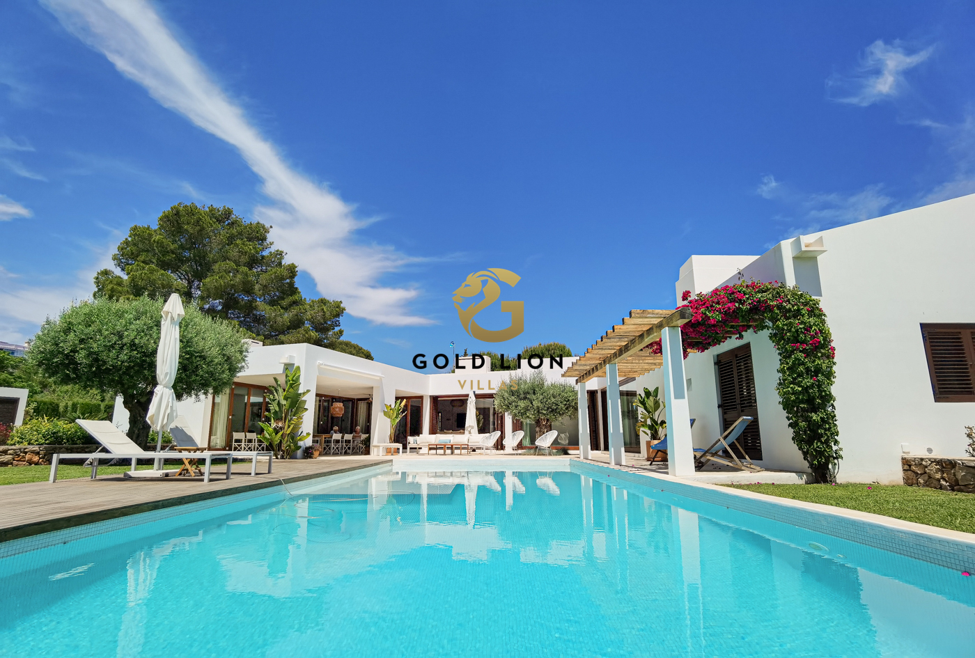 Ibizan mediterrane Luxusvilla zum Kauf in Las Rotas, Denia